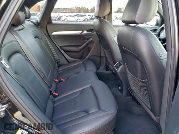 ✅ 2017 Audi Q3 Premium • VIN: WA1ECCFS0HR008799 • Lot: 94338625. Wystawiony na Copart z przebiegiem 126 660 mil. Bezpłatny archiwum sprzedaży aukcyjnych z USA i szczegółowy raport historii pojazdu na DreamBid. Zdjęcie 10.