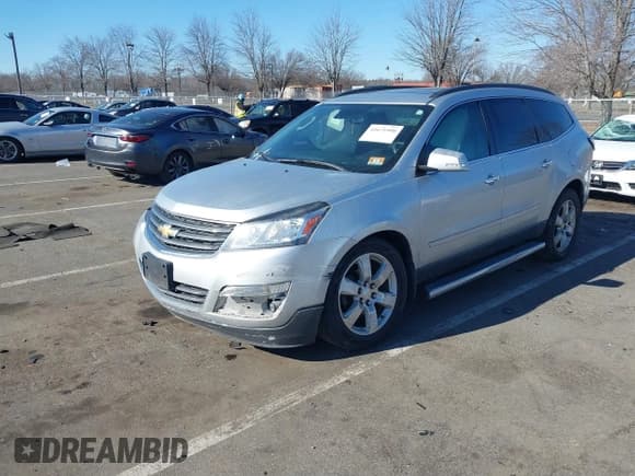 ✅ 2017 Chevrolet Traverse Premier • VIN: 1GNKVJKD4HJ339874 • Lot: 41671990. Wystawiony na IAAI z przebiegiem 106 241 mil. Bezpłatny archiwum sprzedaży aukcyjnych z USA i szczegółowy raport historii pojazdu na DreamBid. Zdjęcie 17.