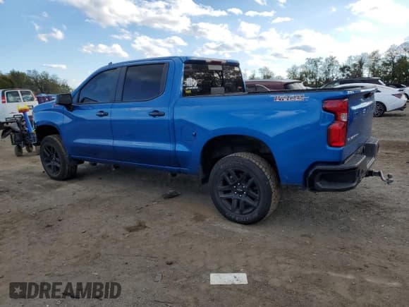 ✅ 2023 Chevrolet Silverado 1500 LT Trail Boss • VIN: 3GCUDFED1PG281106 • Лот: 89724555. Опубликован ранее на Copart с пробегом 59 674 миль. Бесплатный доступ к архиву аукционных продаж из США и подробный отчёт об истории автомобиля на DreamBid. Изображение 2.