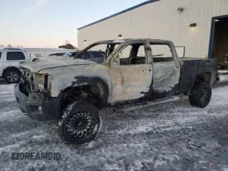 2017 Chevrolet Silverado 2500HD High Country с VIN 1GC1KXEYXHF158179, выставлен на аукционе Copart как лот 46176545 с пробегом Не указан миль и На запчасти • Non repairable. История ставок и продаж доступна на DreamBid. Изображение 1.