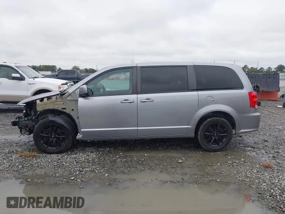 ✅ 2020 Dodge Grand Caravan SXT • VIN: 2C4RDGCG5LR249028 • Лот: 43429696. Опубликован ранее на IAAI с пробегом 92 000 миль. Бесплатный доступ к архиву аукционных продаж из США и подробный отчёт об истории автомобиля на DreamBid. Изображение 14.