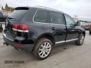 ✅ 2008 Volkswagen Touareg • VIN: WVGCB77L68D043712 • Lot: 75079434. Wystawiony na Copart z przebiegiem 113 409 mil. Bezpłatny archiwum sprzedaży aukcyjnych z USA i szczegółowy raport historii pojazdu na DreamBid. Zdjęcie 3.