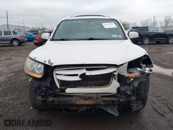 ✅ 2011 Hyundai Santa Fe Limited • VIN: 5XYZKDAG8BG088815 • Lot: 43718346. Listed on IAAI with 183,704 mi. Free auction sales archive from the USA and detailed vehicle history report at DreamBid. Image 12.