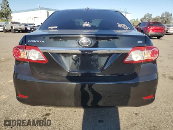 ✅ 2012 Toyota Corolla LE • VIN: 5YFBU4EE8CP004378 • Lot: 90926945. Listed on Copart with 211,091 mi. Free auction sales archive from the USA and detailed vehicle history report at DreamBid. Image 6.
