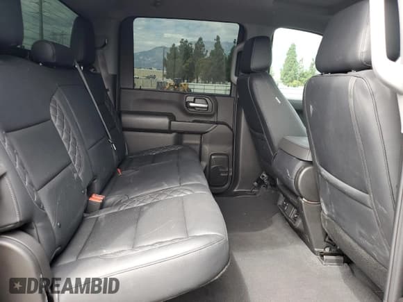 ✅ 2025 Chevrolet Silverado 2500HD Custom • VIN: 2GC4KME70S1200098 • Lot: 80285845. Wystawiony na Copart z przebiegiem 1 202 mil. Bezpłatny archiwum sprzedaży aukcyjnych z USA i szczegółowy raport historii pojazdu na DreamBid. Zdjęcie 10.