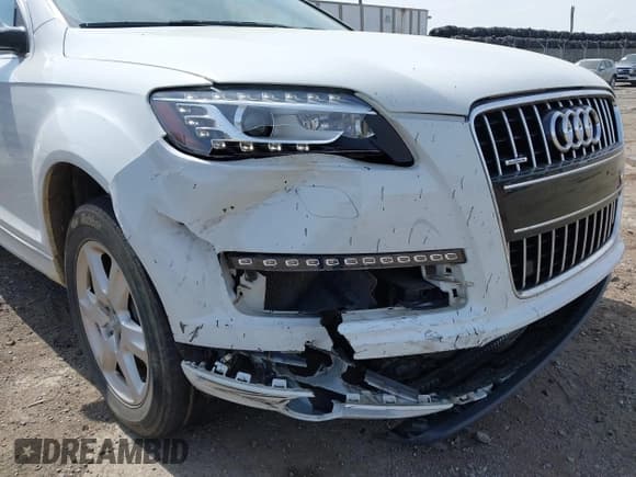 ✅ 2015 Audi Q7 Premium Plus • VIN: WA1LGAFE8FD017092 • Lot: 42073593. Listed on IAAI with 105,593 mi. Free auction sales archive from the USA and detailed vehicle history report at DreamBid. Image 6.