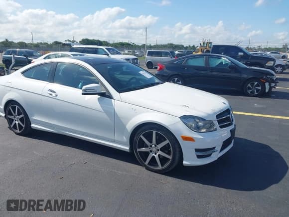 ✅ 2015 Mercedes-Benz C 250 • VIN: WDDGJ4HB4FG410766 • Lot: 42307457. Listed on IAAI with 50,979 mi. Free auction sales archive from the USA and detailed vehicle history report at DreamBid. Image 1.