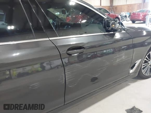 ✅ 2019 BMW 5 Series 530i xDrive • VIN: WBAJA7C52KWW09279 • Lot: 43015006. Listed on IAAI with 166,634 mi. Free auction sales archive from the USA and detailed vehicle history report at DreamBid. Image 18.