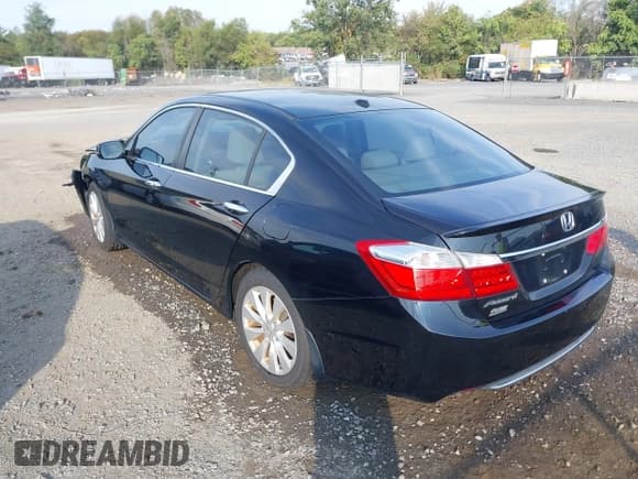 ✅ 2014 Honda Accord EX-L • VIN: 1HGCR2F89EA230716 • Лот: 43270963. Опубликован ранее на IAAI с пробегом 134 620 миль. Бесплатный доступ к архиву аукционных продаж из США и подробный отчёт об истории автомобиля на DreamBid. Изображение 3.