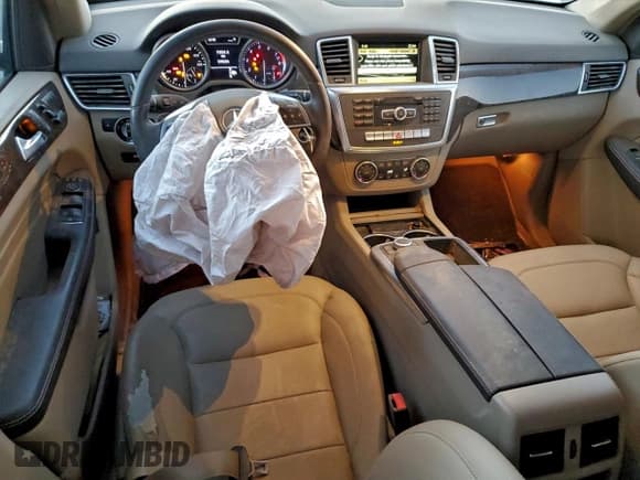 ✅ 2012 Mercedes-Benz M 350 • VIN: 4JGDA5HB4CA083279 • Лот: 96190675. Опубликован ранее на Copart с пробегом 59 834 миль. Бесплатный доступ к архиву аукционных продаж из США и подробный отчёт об истории автомобиля на DreamBid. Изображение 8.