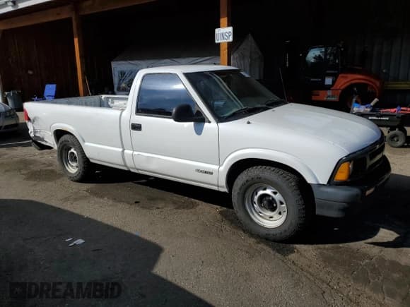 ✅ 1997 Chevrolet S-10 • VIN: 1GCCS14X4V8188518 • Лот: 48252345. Опубликован ранее на Copart с пробегом 286 728 миль. Бесплатный доступ к архиву аукционных продаж из США и подробный отчёт об истории автомобиля на DreamBid. Изображение 4.