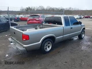 ✅ 2002 Chevrolet S-10 LS • VIN: 1GCCS19W128174992 • Лот: 41739237. Опубликован ранее на IAAI с пробегом Не указан. Бесплатный доступ к архиву аукционных продаж из США и подробный отчёт об истории автомобиля на DreamBid. Изображение 4.
