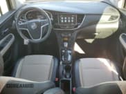 ✅ 2019 Buick Encore Preferred • VIN: KL4CJASB9KB850290 • Lot: 91653245. Wystawiony na Copart z przebiegiem 10 202 mil. Bezpłatny archiwum sprzedaży aukcyjnych z USA i szczegółowy raport historii pojazdu na DreamBid. Zdjęcie 8.