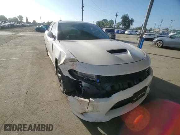 ✅ 2019 Dodge Charger GT • VIN: 2C3CDXHG9KH671181 • Лот: 82232235. Опубликован ранее на Copart с пробегом 72 006 миль. Бесплатный доступ к архиву аукционных продаж из США и подробный отчёт об истории автомобиля на DreamBid. Изображение 13.