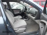 ✅ 2006 Toyota RAV4 • VIN: JTMBK33V665008174 • Лот: 43724258. Опубликован ранее на IAAI с пробегом 79 000 миль. Бесплатный доступ к архиву аукционных продаж из США и подробный отчёт об истории автомобиля на DreamBid. Изображение 5.