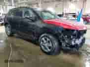 2024 Chevrolet Blazer LT z VIN 3GNKBJR40RS198008, wystawiony jako Copart lot #50523015 z przebiegiem 27 564 mil mil oraz Nie do naprawy • Non repairable. Historia ofert i sprzedaży dostępna na DreamBid. Obrazek 4.