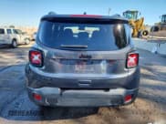 ✅ 2022 Jeep Renegade Altitude • VIN: ZACNJDE16NPN63919 • Лот: 82153355. Опубликован ранее на Copart с пробегом 18 576 миль. Бесплатный доступ к архиву аукционных продаж из США и подробный отчёт об истории автомобиля на DreamBid. Изображение 6.