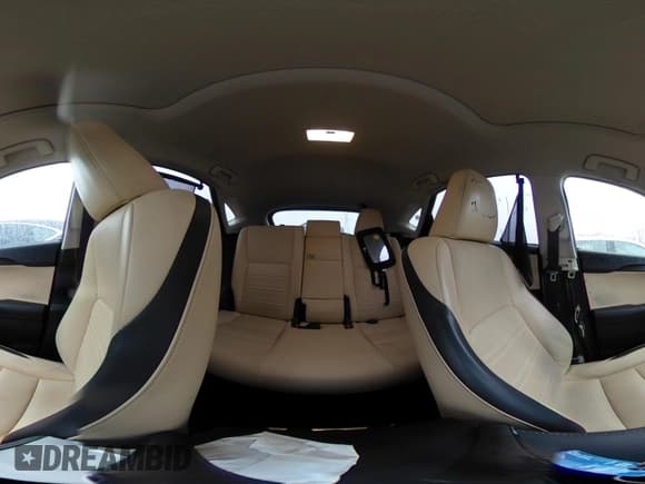 ✅ 2015 Lexus NX 300h • VIN: JTJBJRBZ2F2015051 • Lot: 40924813. Listed on IAAI with 214,112 mi. Free auction sales archive from the USA and detailed vehicle history report at DreamBid. Image 18.