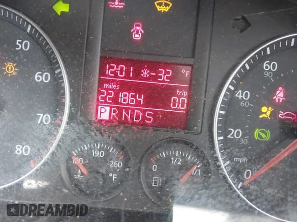 ✅ 2009 Volkswagen Jetta SE • VIN: 3VWRM71K79M063902 • Lot: 42747888. Listed on IAAI with 221,864 mi. Free auction sales archive from the USA and detailed vehicle history report at DreamBid. Image 15.