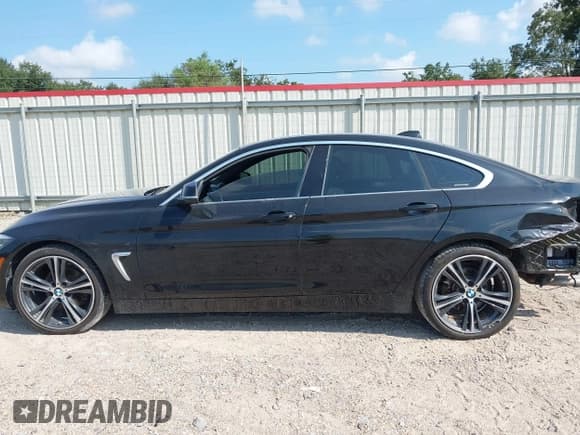 ✅ 2018 BMW 4 Series 430i • VIN: WBA4J1C58JBG77671 • Лот: 43182008. Опубликован ранее на IAAI с пробегом 105 321 миль. Бесплатный доступ к архиву аукционных продаж из США и подробный отчёт об истории автомобиля на DreamBid. Изображение 14.