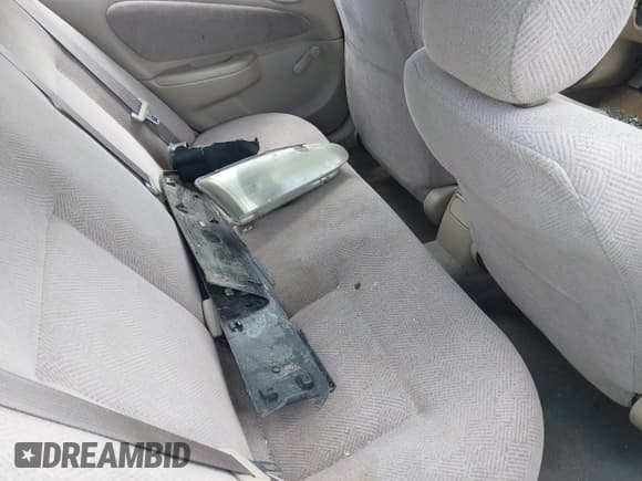 ✅ 2002 Chevrolet Prizm • VIN: 1Y1SK52802Z408768 • Lot: 42241540. Wystawiony na IAAI z przebiegiem 276 083 mil. Bezpłatny archiwum sprzedaży aukcyjnych z USA i szczegółowy raport historii pojazdu na DreamBid. Zdjęcie 8.