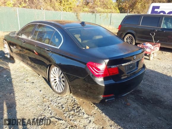 ✅ 2012 BMW 7 Series 750Li xDrive • VIN: WBAKC8C53CC435889 • Lot: 43689503. Listed on IAAI with 73,501 mi. Free auction sales archive from the USA and detailed vehicle history report at DreamBid. Image 3.