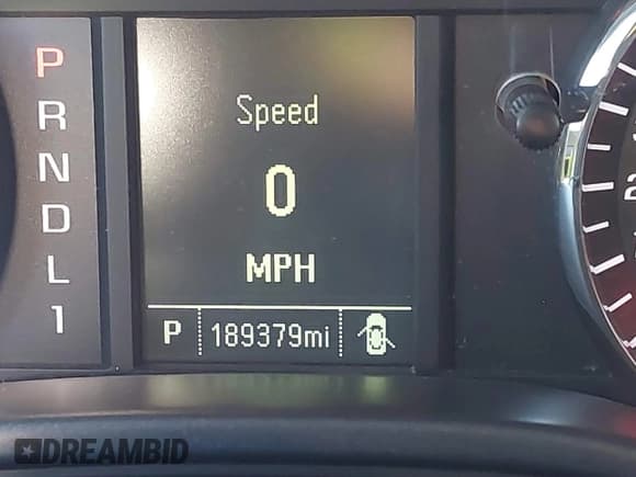 ✅ 2017 Chevrolet Silverado 2500HD Work Truck • VIN: 1GC2KUEG2HZ265185 • Lot: 40536435. Wystawiony na IAAI z przebiegiem 189 379 mil. Bezpłatny archiwum sprzedaży aukcyjnych z USA i szczegółowy raport historii pojazdu na DreamBid. Zdjęcie 15.