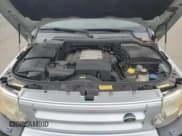 ✅ 2006 Land Rover LR3 SE • VIN: SALAE254X6A400480 • Lot: 85544495. Wystawiony na Copart z przebiegiem 127 952 mil. Bezpłatny archiwum sprzedaży aukcyjnych z USA i szczegółowy raport historii pojazdu na DreamBid. Zdjęcie 12.