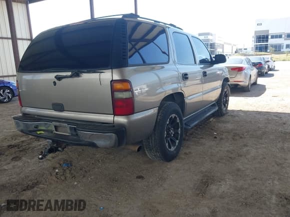 ✅ 2002 Chevrolet Tahoe LT • VIN: 1GNEK13Z52R161224 • Lot: 43301166. Listed on IAAI with 275,201 mi. Free auction sales archive from the USA and detailed vehicle history report at DreamBid. Image 4.