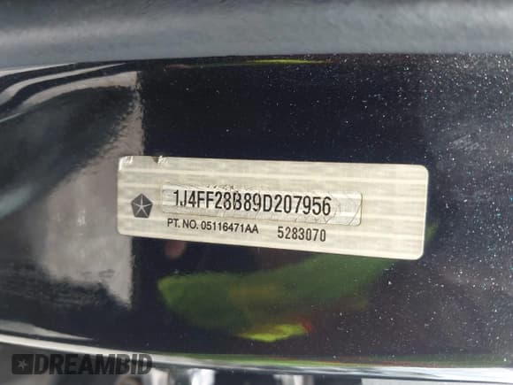 ✅ 2009 Jeep Patriot Sport • VIN: 1J4FF28B89D207956 • Lot: 43074273. Listed on IAAI with 98,775 mi. Free auction sales archive from the USA and detailed vehicle history report at DreamBid. Image 9.