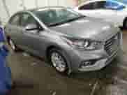✅ 2022 Hyundai Accent SEL • VIN: 3KPC24A62NE180260 • Lot: 70703484. Wystawiony na Copart z przebiegiem 1 930 mil mil. Skorzystaj z bezpłatnego archiwum sprzedaży aukcyjnych z USA i zobacz szczegółowy raport historii pojazdu na DreamBid. Zdjęcie 4.