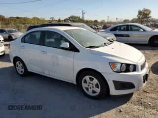 ✅ 2015 Chevrolet Sonic LS • VIN: 1G1JA5SG0F4118892 • Лот: 72745434. Размещён на Copart с пробегом 43 273 миль миль. Получите бесплатный доступ к архиву аукционных продаж из США и посмотрите подробный отчёт об истории автомобиля на DreamBid. Изображение 4.