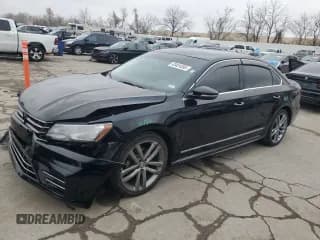 ✅ 2016 Volkswagen Passat S • VIN: 1VWAS7A30GC049415 • Lot: 93424595. Wystawiony na Copart z przebiegiem 130 579 mil. Bezpłatny archiwum sprzedaży aukcyjnych z USA i szczegółowy raport historii pojazdu na DreamBid. Zdjęcie 1.