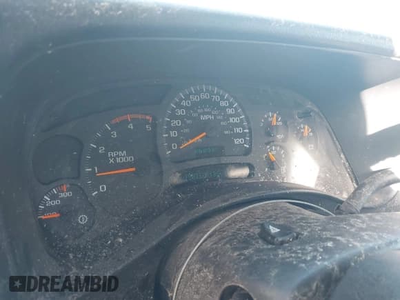 ✅ 2003 Chevrolet Silverado 2500HD LS • VIN: 1GCHC29113E232275 • Lot: 41367050. Listed on IAAI with 266,450 mi. Free auction sales archive from the USA and detailed vehicle history report at DreamBid. Image 7.