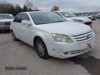 ✅ 2005 Toyota Avalon XL • VIN: 4T1BK36B35U061447 • Лот: 43722310. Опубликован ранее на IAAI с пробегом 228 513 миль. Бесплатный доступ к архиву аукционных продаж из США и подробный отчёт об истории автомобиля на DreamBid. Изображение 1.