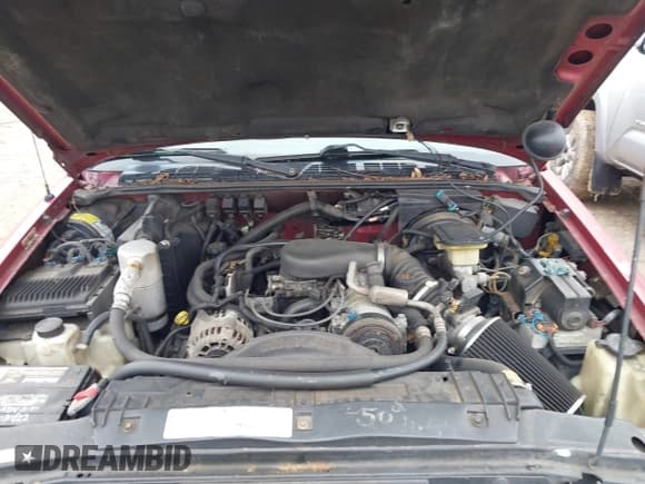 ✅ 1997 GMC Sonoma • VIN: 1GTCT19W9V8510454 • Lot: 41604622. Listed on IAAI with 204,855 mi. Free auction sales archive from the USA and detailed vehicle history report at DreamBid. Image 10.