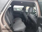 ✅ 2020 Hyundai Santa Fe SEL • VIN: 5NMS33AD5LH164383 • Lot: 82669465. Wystawiony na Copart z przebiegiem 52 954 mil. Bezpłatny archiwum sprzedaży aukcyjnych z USA i szczegółowy raport historii pojazdu na DreamBid. Zdjęcie 10.