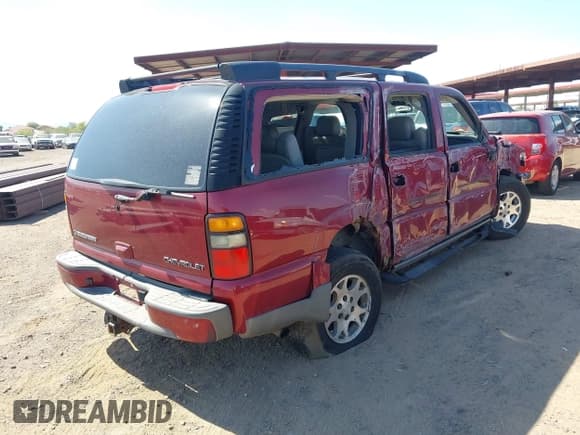 ✅ 2005 Chevrolet Suburban LS • VIN: 3GNFK16Z65G130116 • Lot: 43294511. Listed on IAAI with Not provided. Free auction sales archive from the USA and detailed vehicle history report at DreamBid. Image 4.