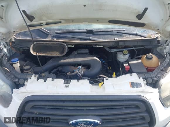 ✅ 2016 Ford Transit Cargo • VIN: 1FTYR1ZM4GKB53550 • Lot: 43296610. Wystawiony na IAAI z przebiegiem 213 729 mil. Bezpłatny archiwum sprzedaży aukcyjnych z USA i szczegółowy raport historii pojazdu na DreamBid. Zdjęcie 10.