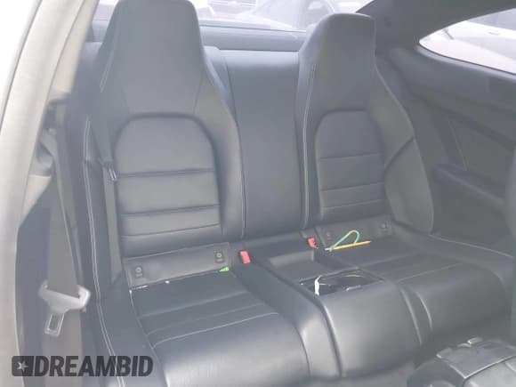 ✅ 2012 Mercedes-Benz C 250 • VIN: WDDGJ4HB6CF864731 • Lot: 41177482. Wystawiony na IAAI z przebiegiem 134 642 mil. Bezpłatny archiwum sprzedaży aukcyjnych z USA i szczegółowy raport historii pojazdu na DreamBid. Zdjęcie 8.