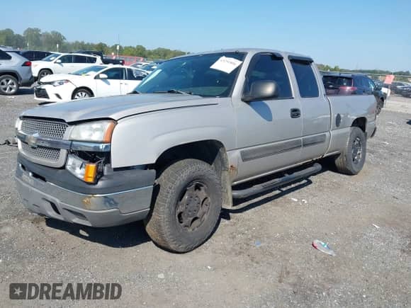 2004 Chevrolet Silverado 1500 z VIN 2GCEK19T441300993, wystawiony jako IAAI lot #43251806 z przebiegiem 143 240 mil mil oraz . Historia ofert i sprzedaży dostępna na DreamBid. Obrazek 2.