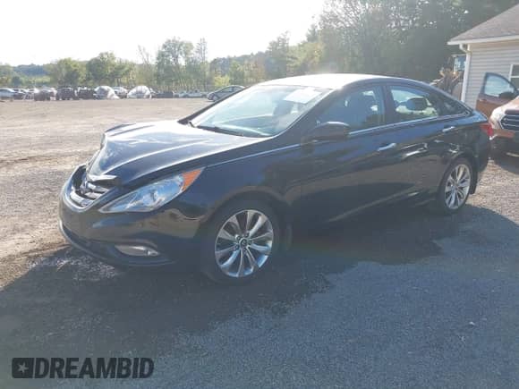 2013 Hyundai Sonata SE с VIN 5NPEC4AC3DH799942, выставлен на аукционе IAAI как лот 43386035 с пробегом 110 967 миль миль и . История ставок и продаж доступна на DreamBid. Изображение 2.