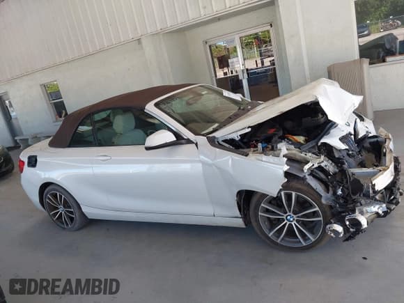 ✅ 2018 BMW 2 Series 230i xDrive • VIN: WBA2K1C54JVB64663 • Lot: 43446594. Wystawiony na IAAI z przebiegiem 77 644 mil. Bezpłatny archiwum sprzedaży aukcyjnych z USA i szczegółowy raport historii pojazdu na DreamBid. Zdjęcie 13.