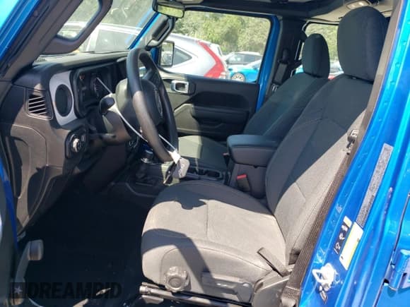 ✅ 2024 Jeep Gladiator Sport • VIN: 1C6JJTAG3RL123552 • Lot: 62649885. Wystawiony na Copart z przebiegiem 4 304 mil. Bezpłatny archiwum sprzedaży aukcyjnych z USA i szczegółowy raport historii pojazdu na DreamBid. Zdjęcie 7.