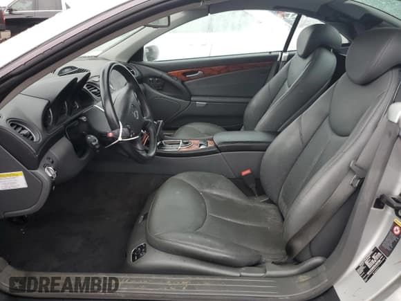 ✅ 2005 Mercedes-Benz SL 500 • VIN: WDBSK75F75F100558 • Лот: 74433424. Опубликован ранее на Copart с пробегом Не указан. Бесплатный доступ к архиву аукционных продаж из США и подробный отчёт об истории автомобиля на DreamBid. Изображение 7.