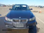 ✅ 2006 BMW 3 Series 330i • VIN: WBAVB33566KR76948 • Lot: 41949725. Wystawiony na IAAI z przebiegiem 179 505 mil. Bezpłatny archiwum sprzedaży aukcyjnych z USA i szczegółowy raport historii pojazdu na DreamBid. Zdjęcie 12.