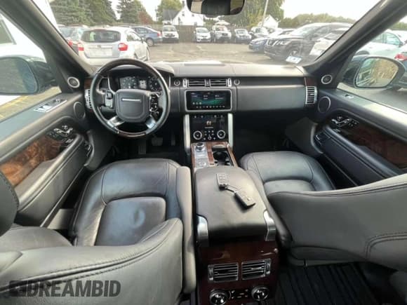 ✅ 2018 Land Rover Range Rover HSE • VIN: SALGS2SV0JA391247 • Lot: 85948425. Wystawiony na Copart z przebiegiem 118 078 mil. Bezpłatny archiwum sprzedaży aukcyjnych z USA i szczegółowy raport historii pojazdu na DreamBid. Zdjęcie 9.