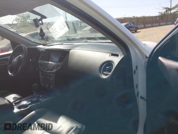 ✅ 2018 Nissan Pathfinder SL • VIN: 5N1DR2MNXJC661765 • Lot: 42081533. Listed on IAAI with 87,299 mi. Free auction sales archive from the USA and detailed vehicle history report at DreamBid. Image 5.