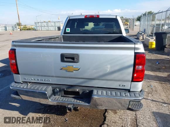 2019 Chevrolet Silverado 1500 LT z VIN 2GCRCPEC4K1119591, wystawiony jako IAAI lot #43316471 z przebiegiem 36 980 mil mil oraz . Historia ofert i sprzedaży dostępna na DreamBid. Obrazek 16.