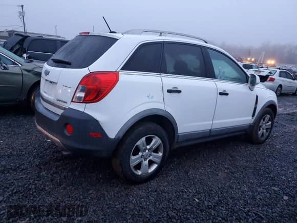 2013 Chevrolet Captiva Sport LS с VIN 3GNFL2EKXDS527752, выставлен на аукционе Copart как лот 83315224 с пробегом 133 237 миль миль и Списание • Salvage title. История ставок и продаж доступна на DreamBid. Изображение 3.